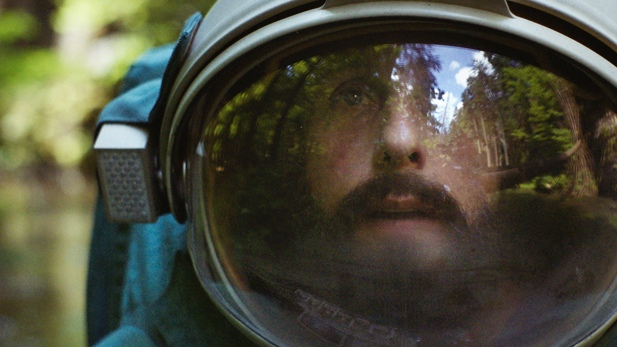 Spaceman, il trailer del dramma spaziale con Adam Sandler