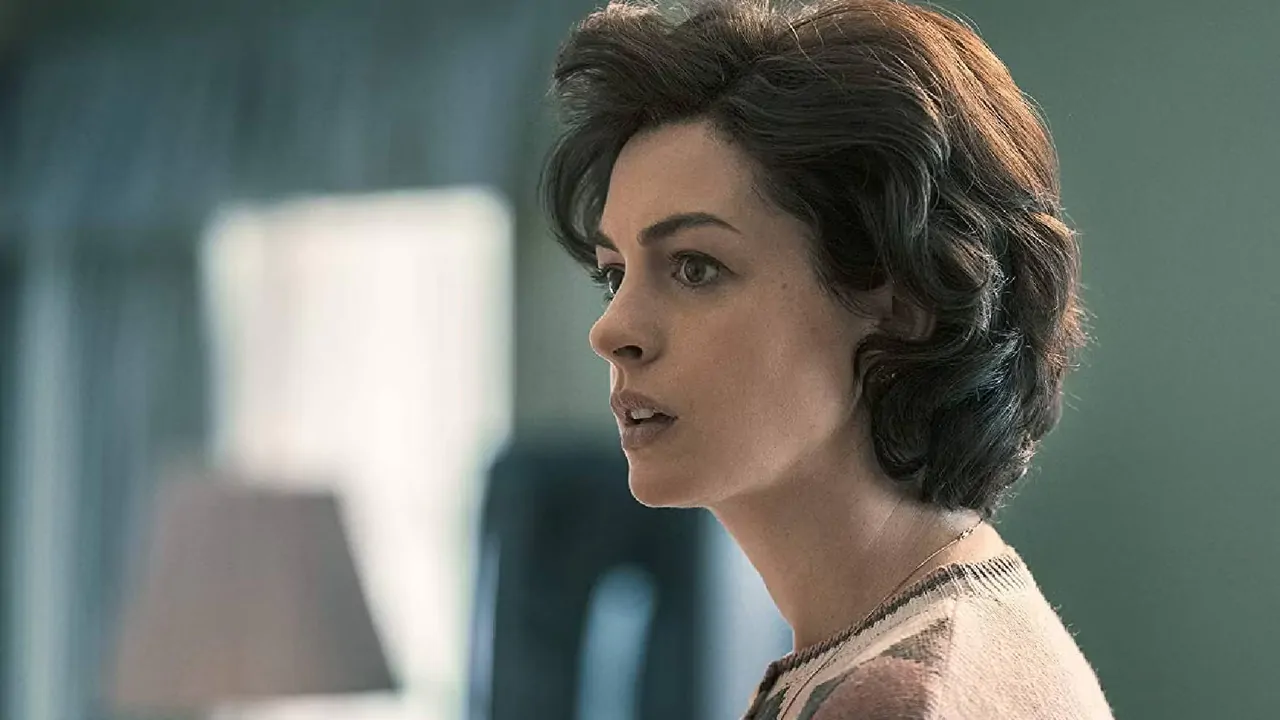 Anne Hathaway nel thriller di Joseph Gordon-Levitt